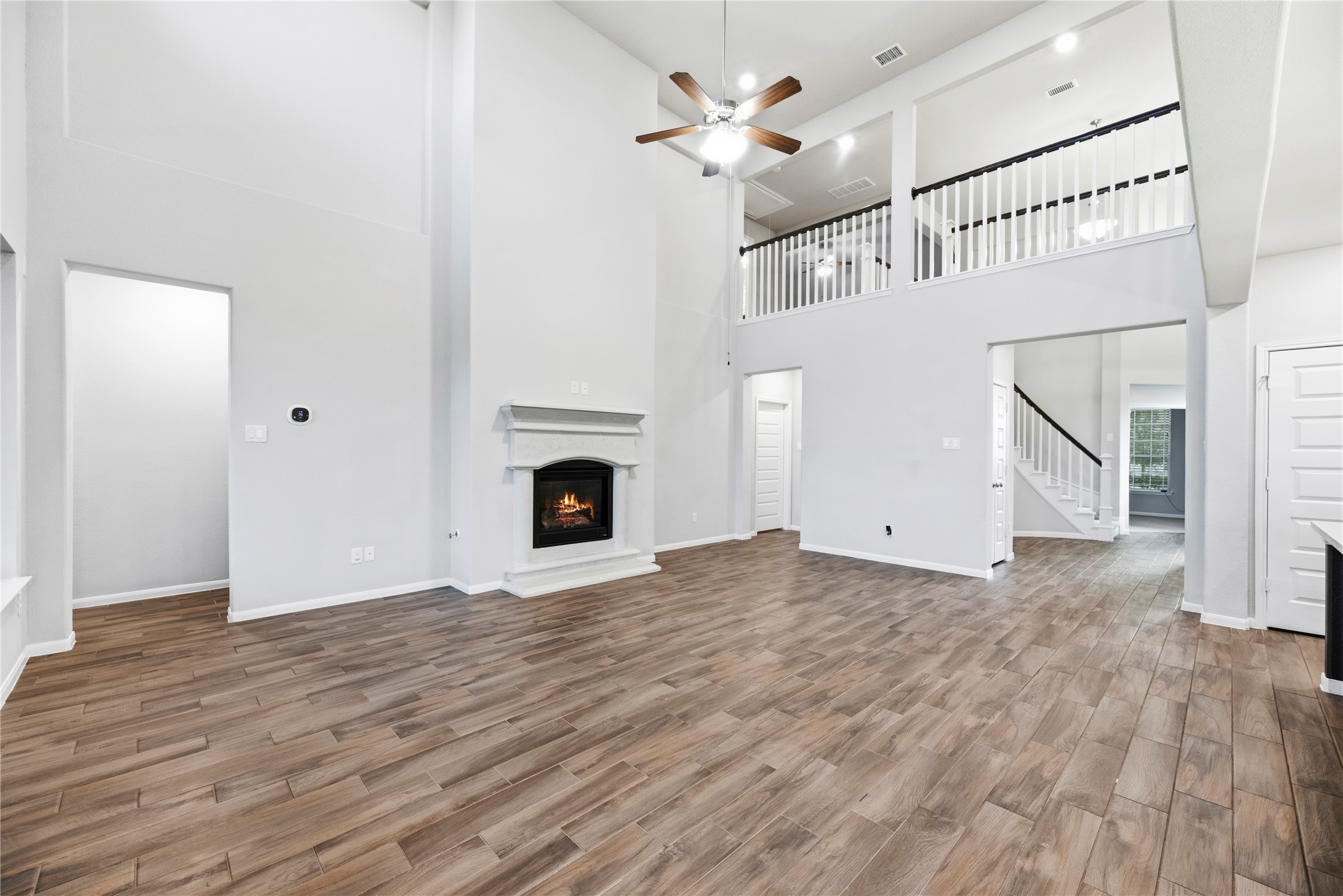 14906 Pinehurst Avenue Property Photo 10