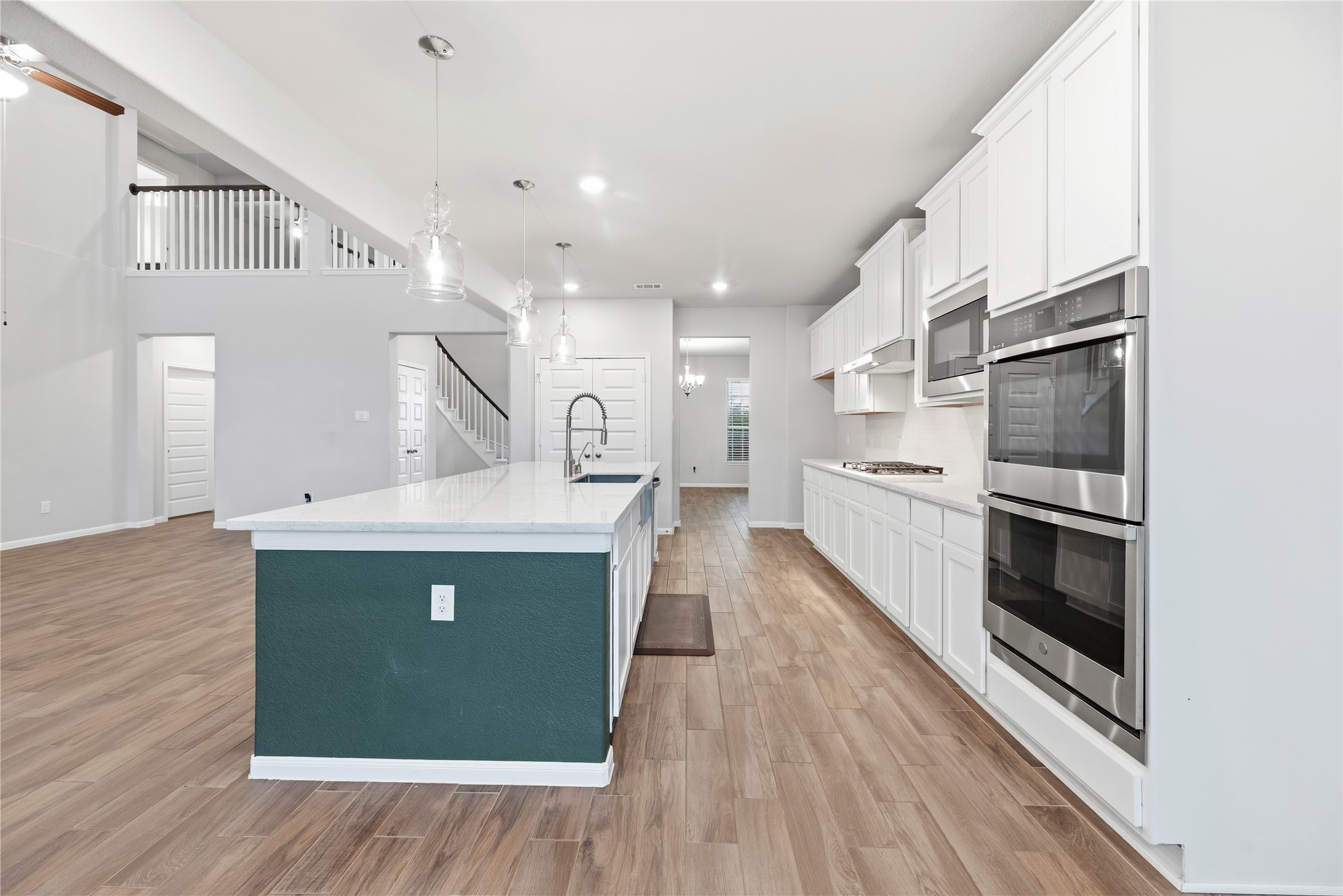 14906 Pinehurst Avenue Property Photo 13
