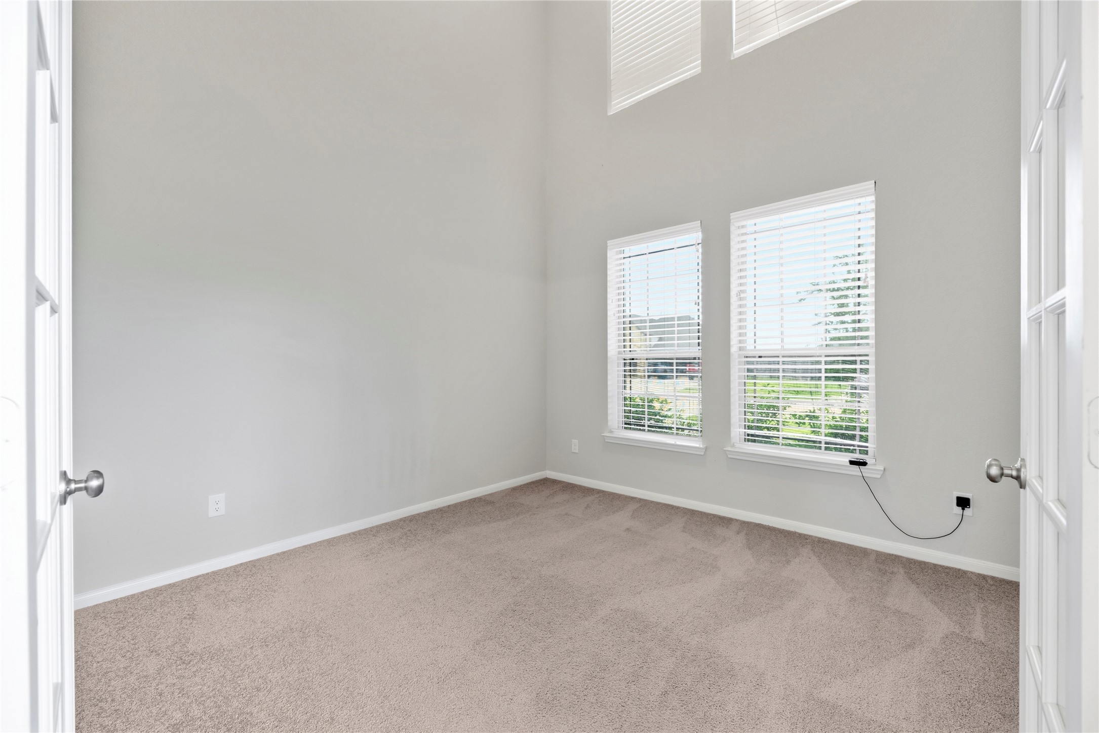 14906 Pinehurst Avenue Property Photo 17
