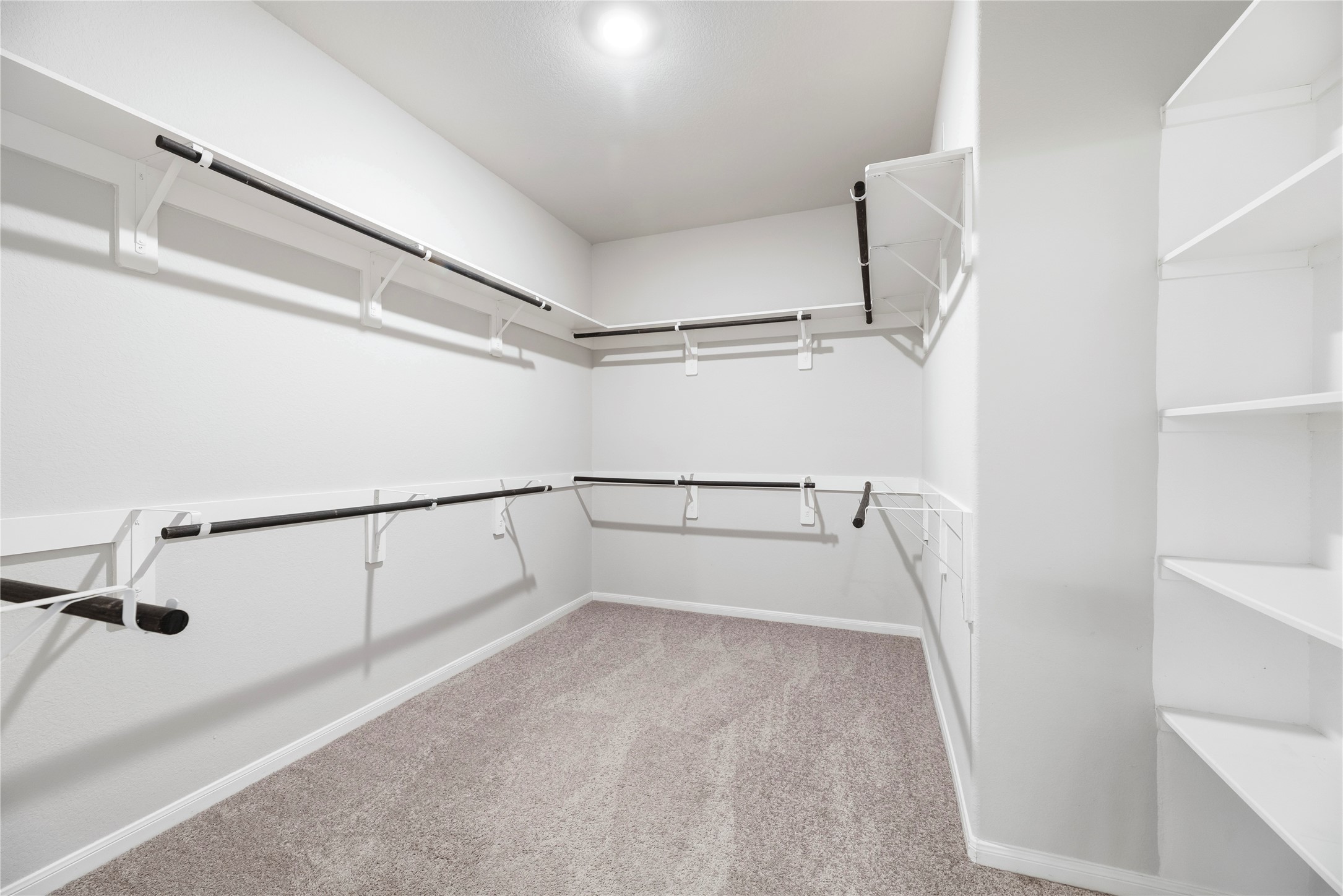 14906 Pinehurst Avenue Property Photo 24