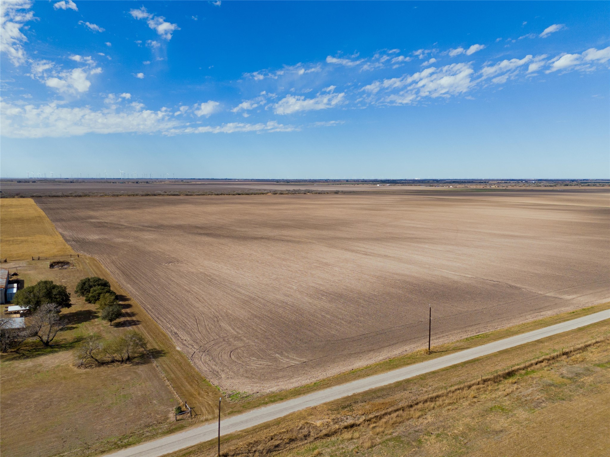 15213 Fm-1945 Property Photo 1