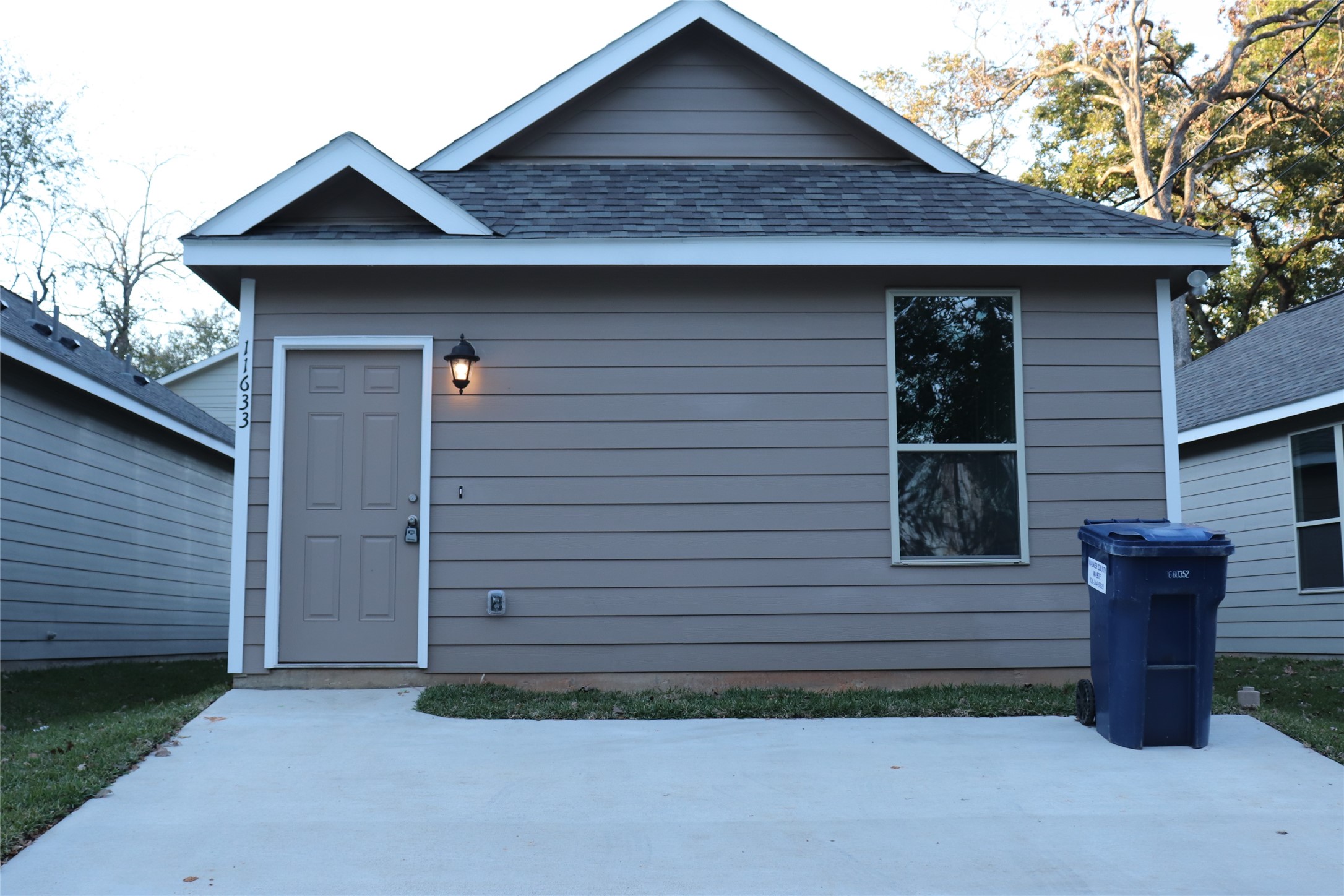 11633 Vistawood Street Property Photo 1