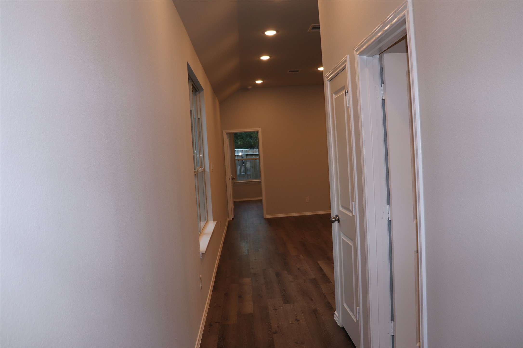11633 Vistawood Street Property Photo 5