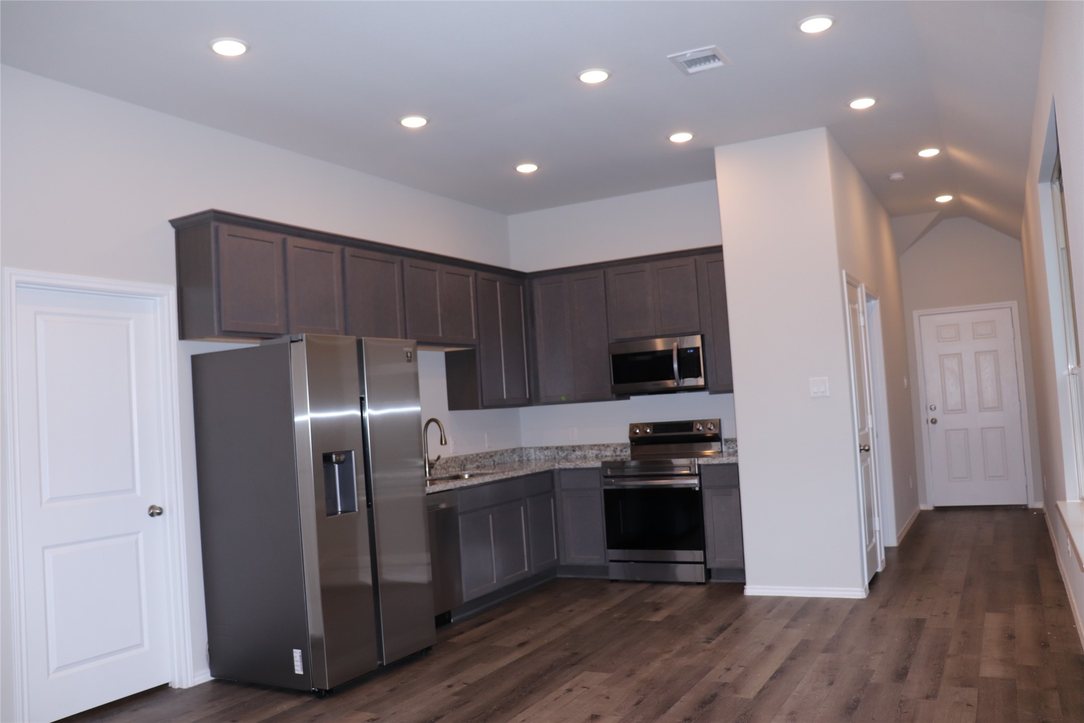 11633 Vistawood Street Property Photo 6