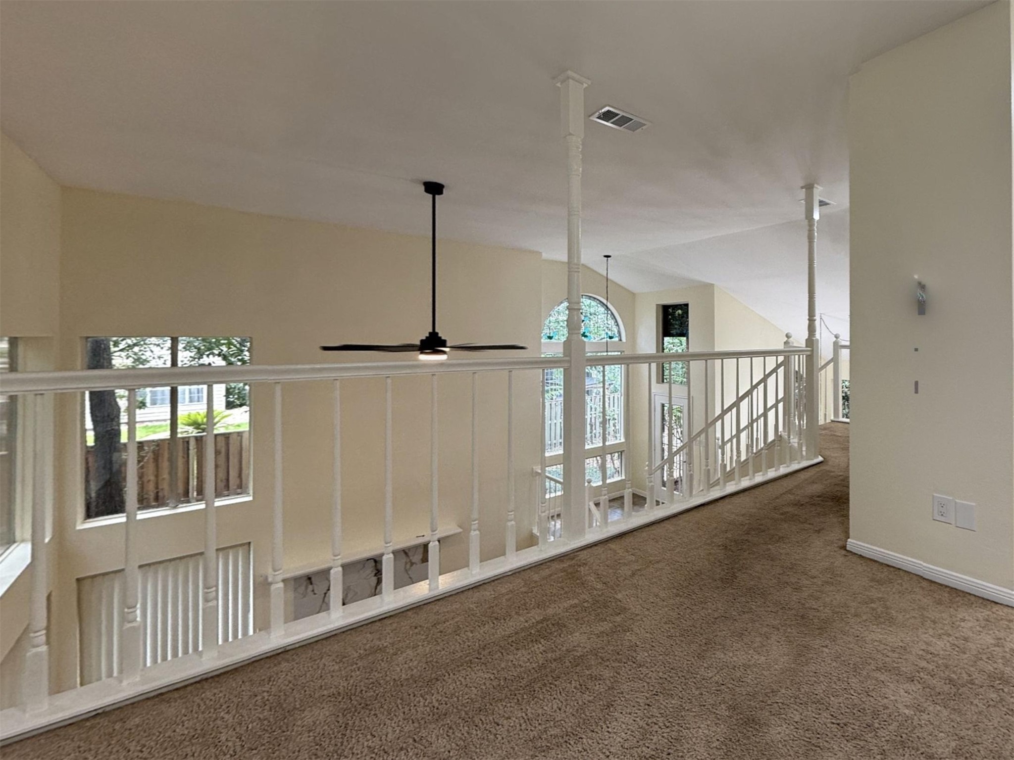 31 N Lakeridge Circle Property Photo 14