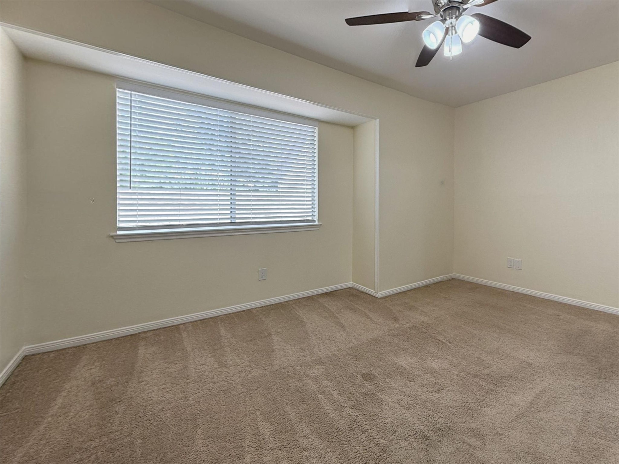 31 N Lakeridge Circle Property Photo 16