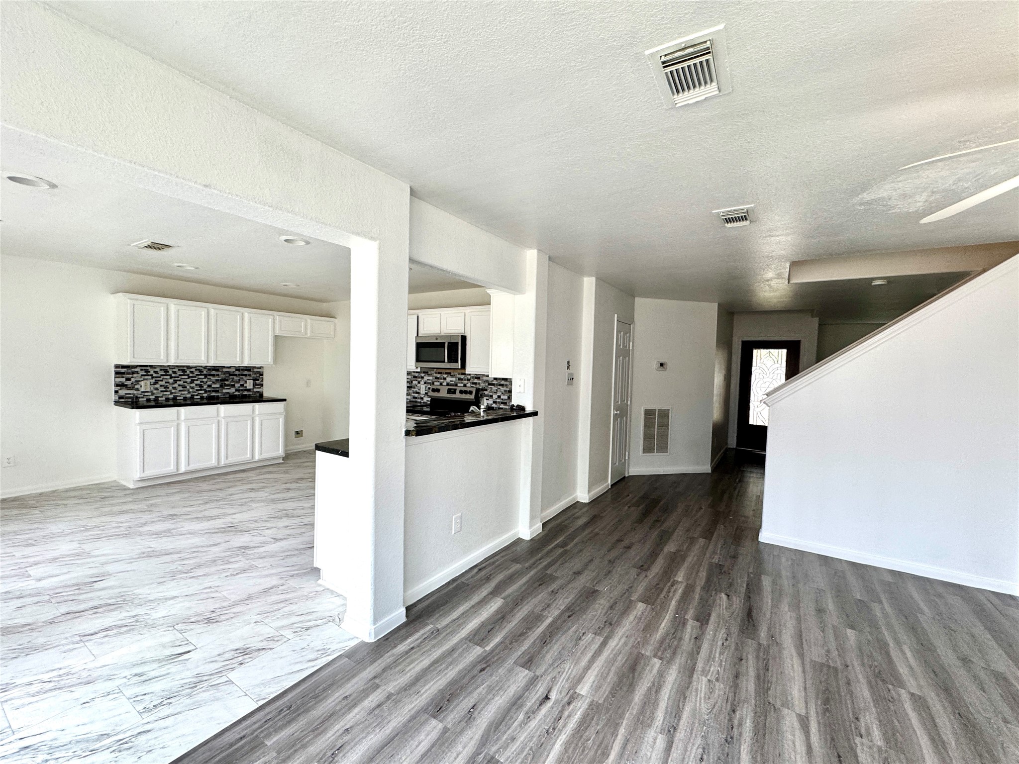 8435 Resada Park Lane Property Photo 9