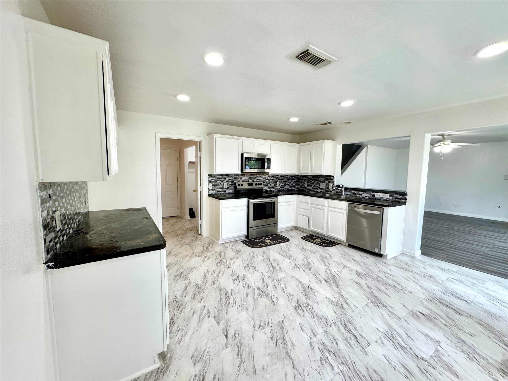 8435 Resada Park Lane Property Photo 13