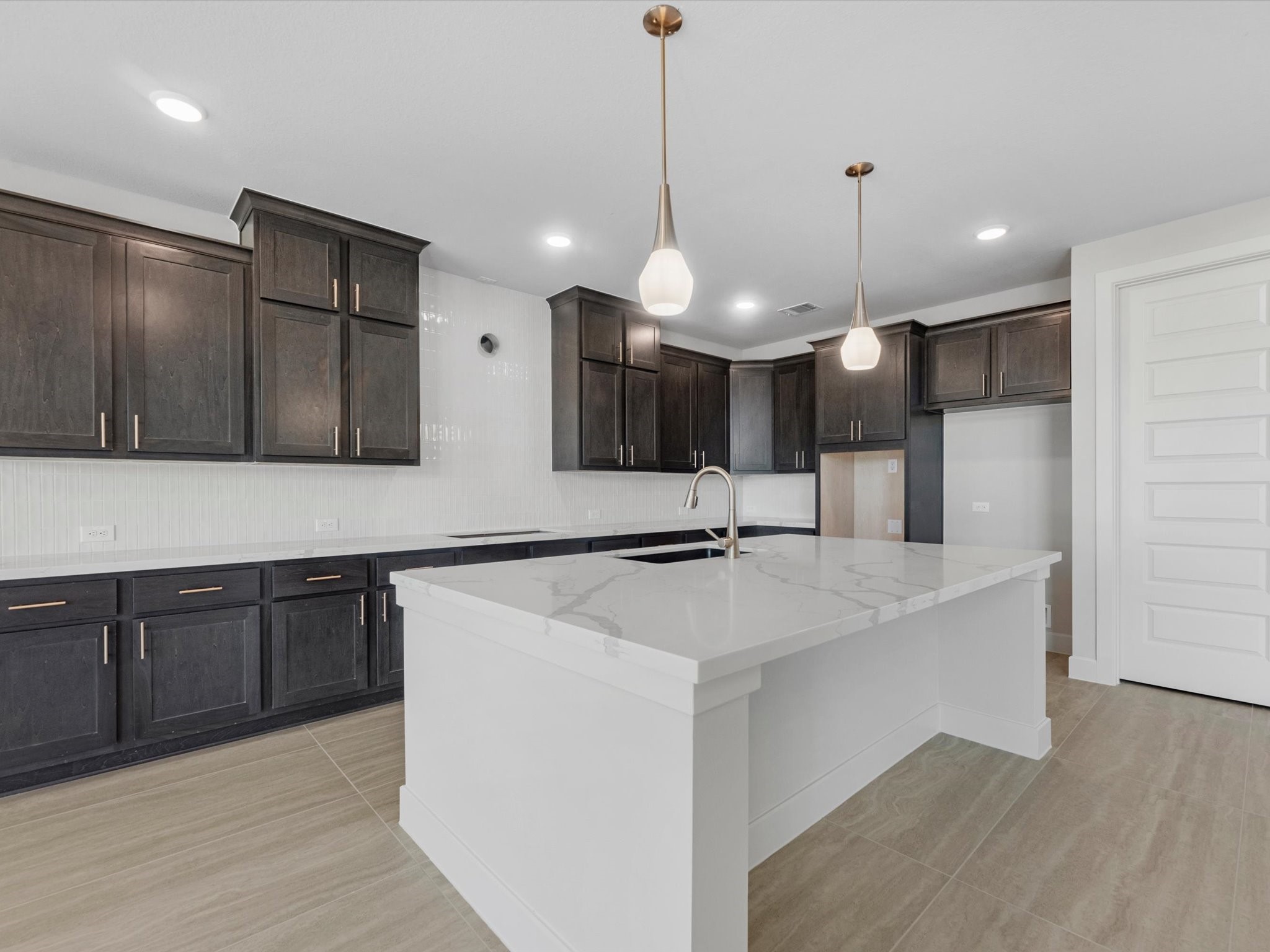 2901 Bolton Landing Drive Property Photo 6