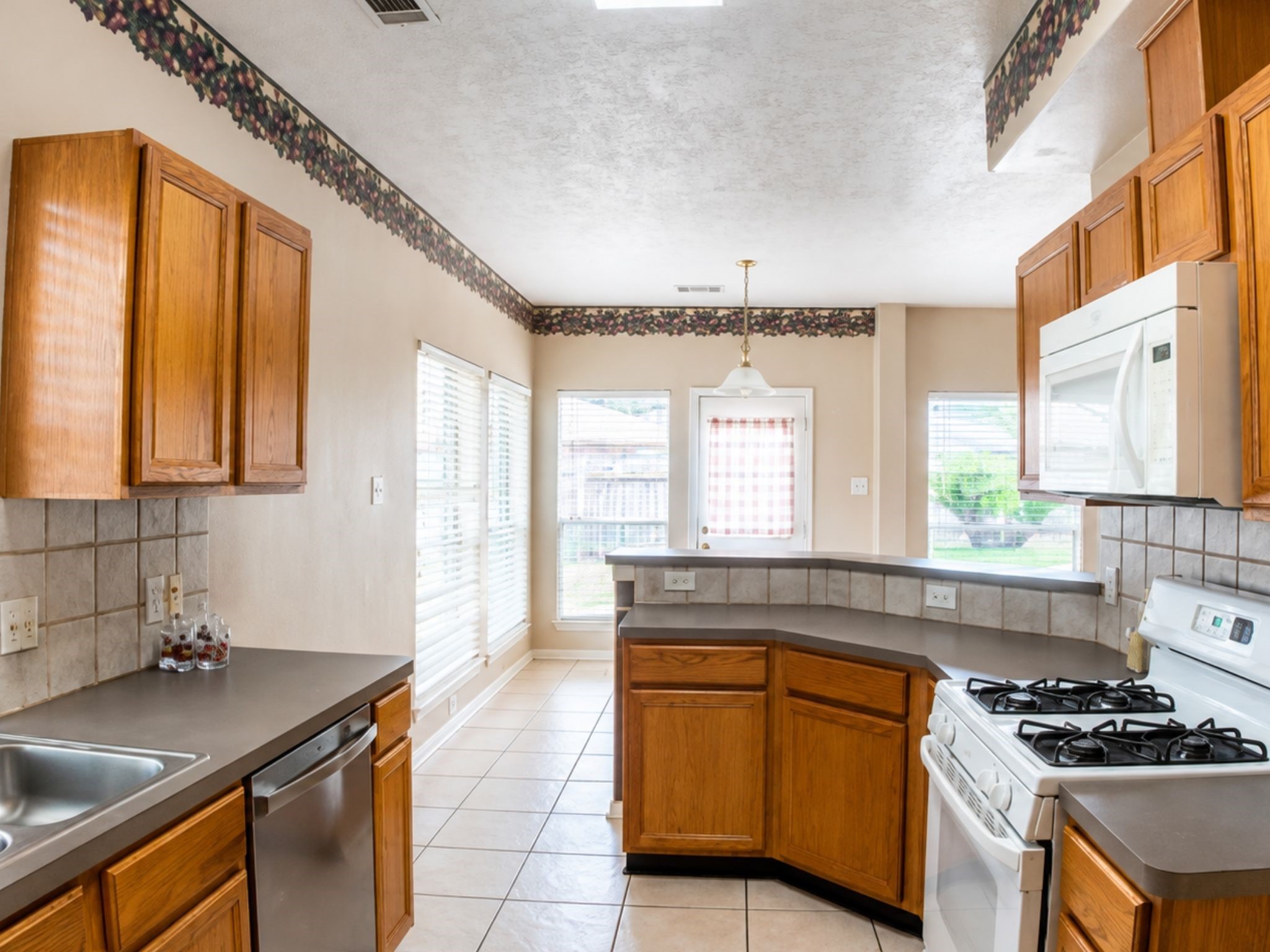 17202 Desert Maize Lane Property Photo 13