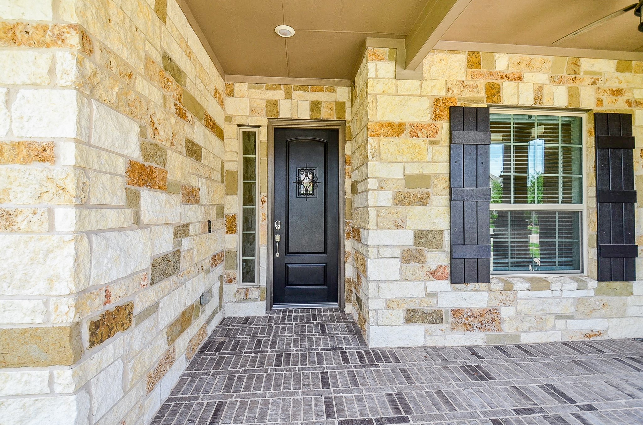 6615 Windy Hills Lane Property Photo 4