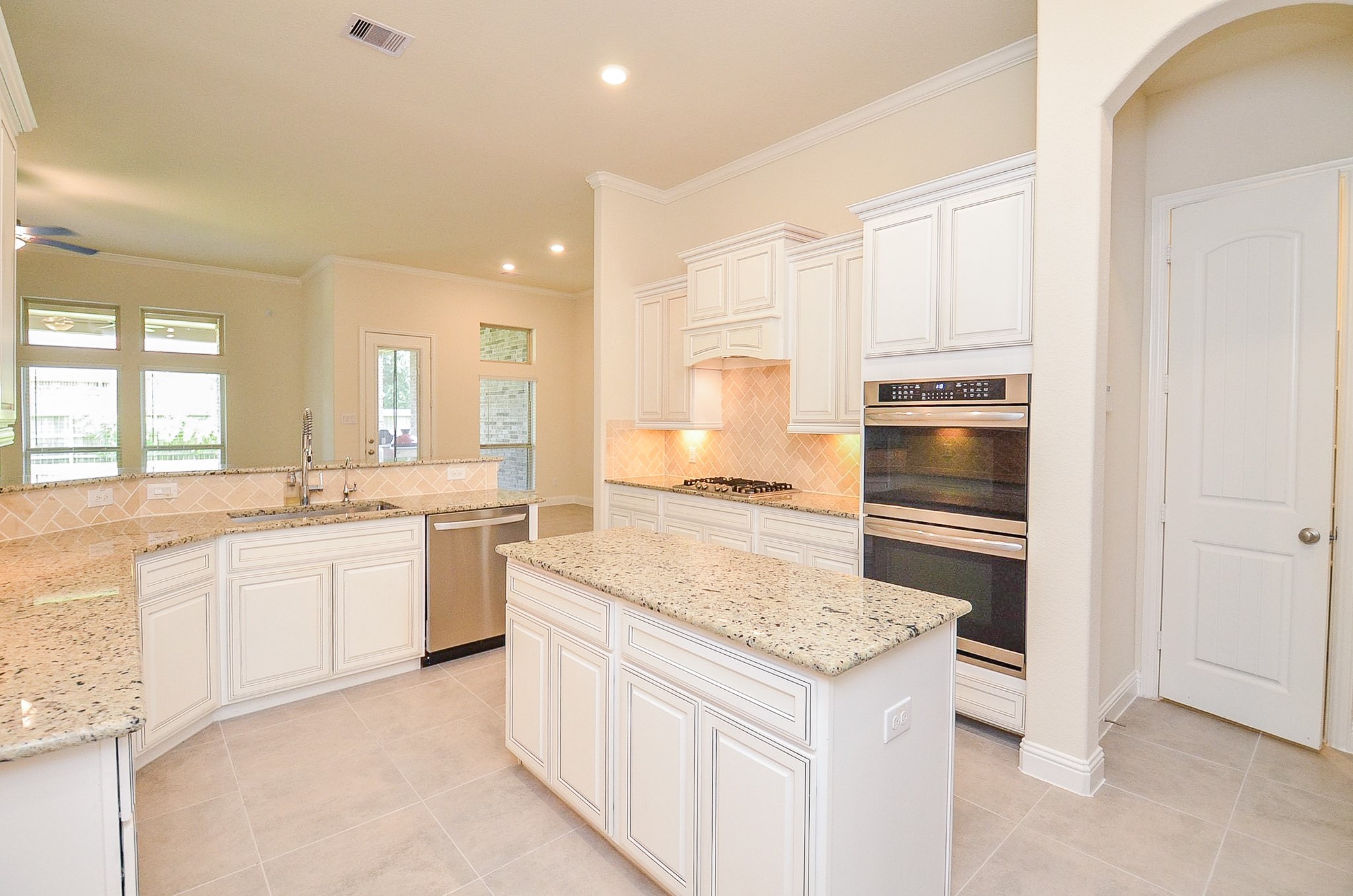 6615 Windy Hills Lane Property Photo 8