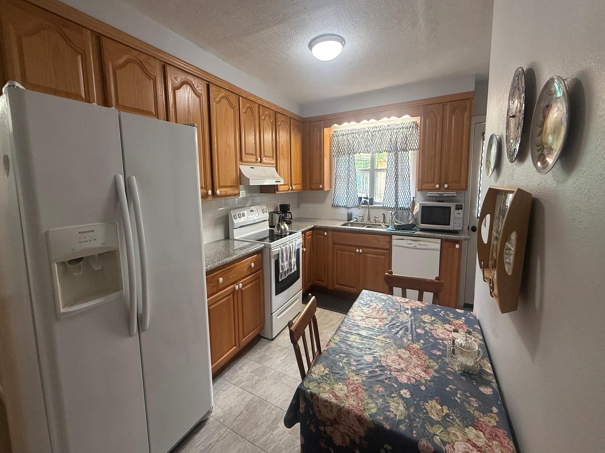 622 Eastlake Street, Houston Tx 77034 Property Photo 12