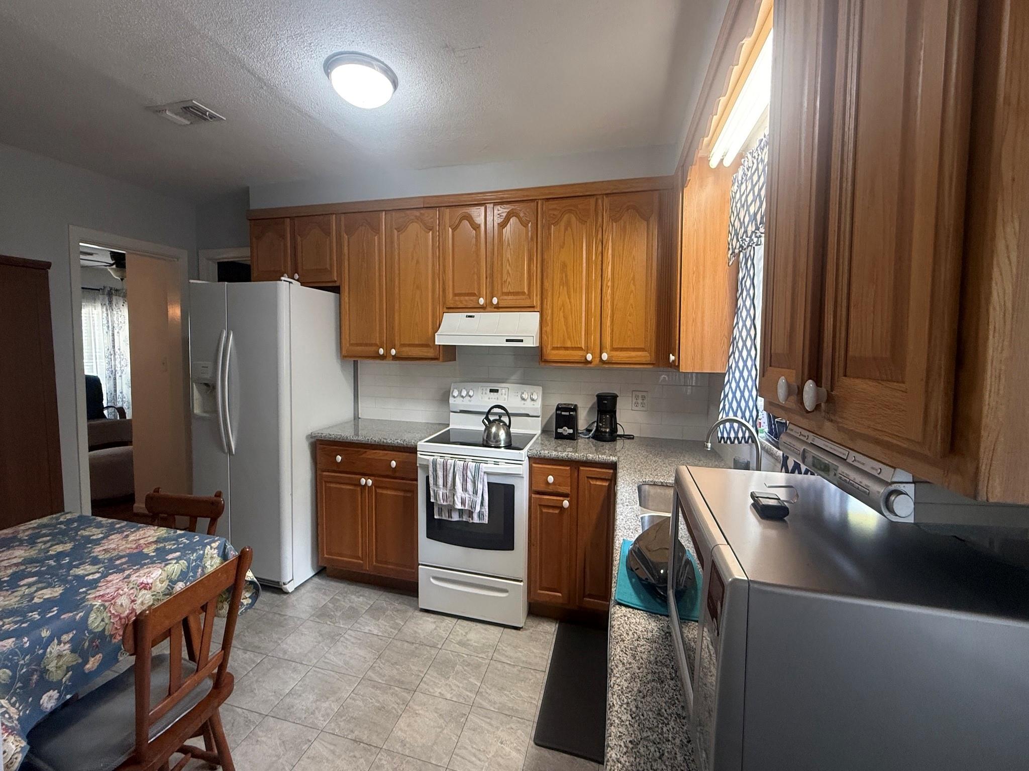 622 Eastlake Street, Houston Tx 77034 Property Photo 15