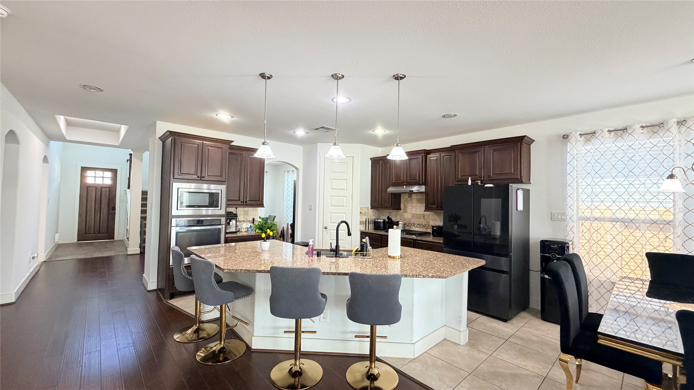 29522 Usonia Drive Property Photo 8
