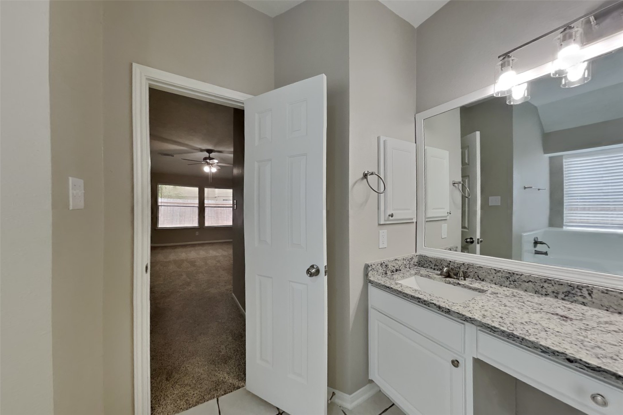 14515 Enola Drive Property Photo 9