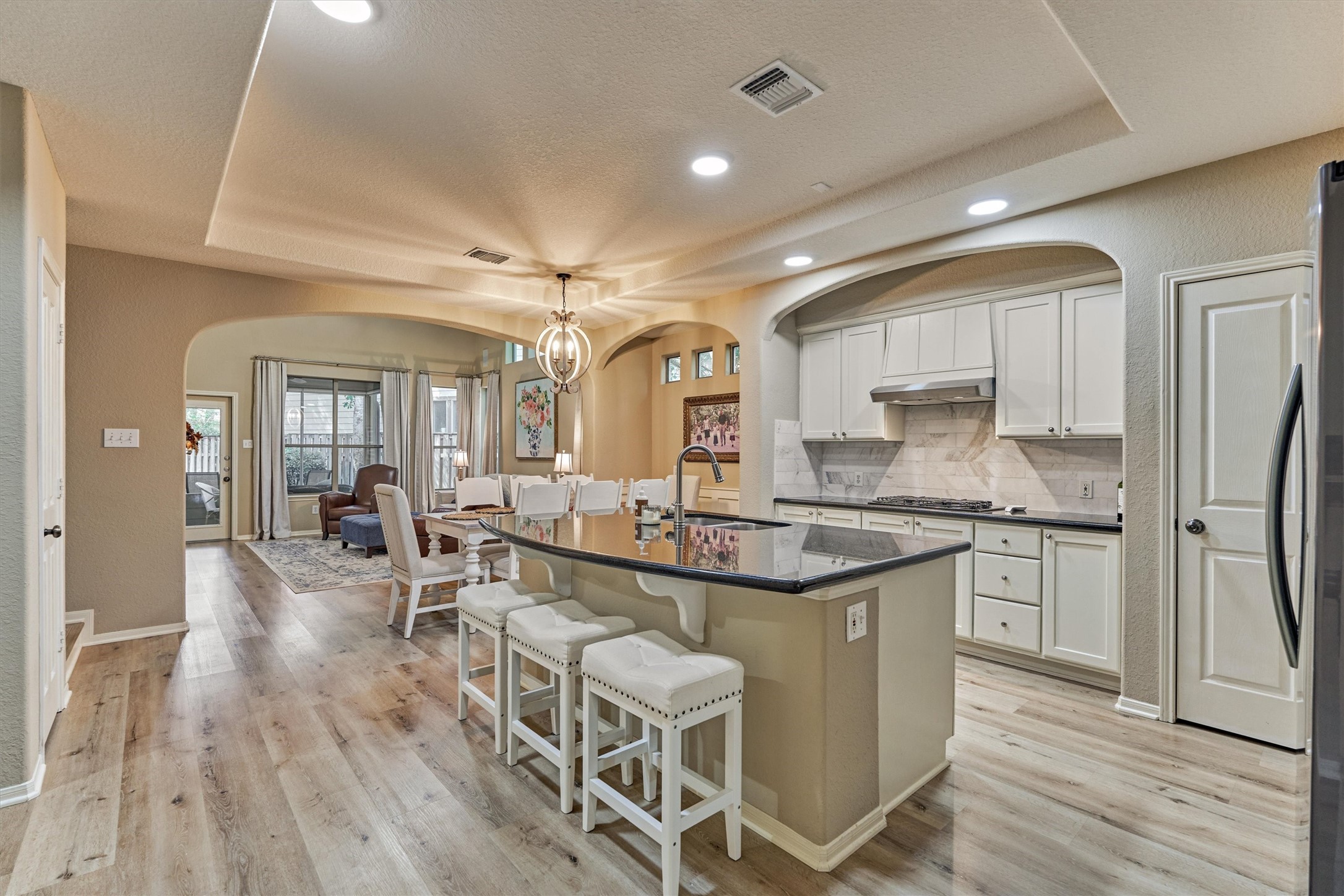 23 Douvaine Court Property Photo 9