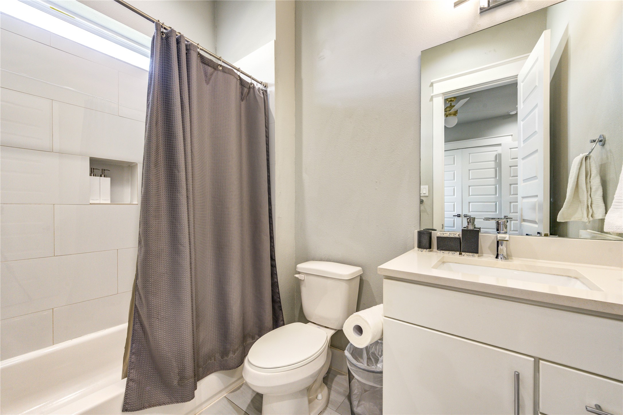 2107 Engelmohr Street B Property Photo 7