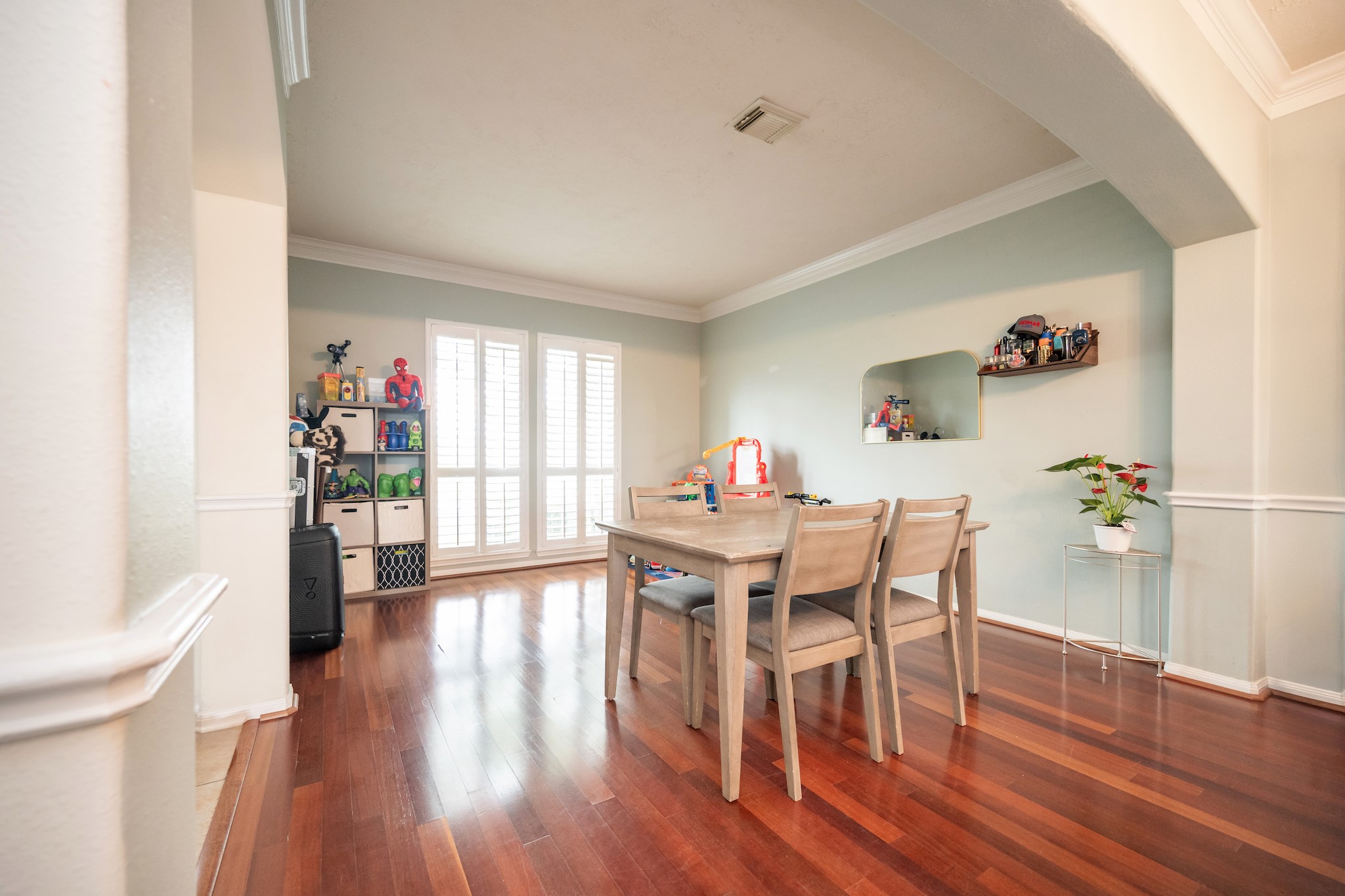 1823 Blue Water Bay Drive Property Photo 8