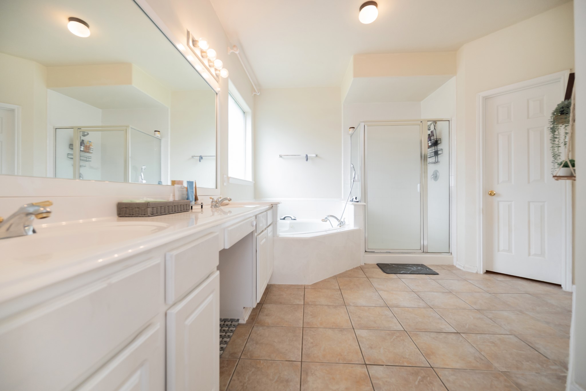 1823 Blue Water Bay Drive Property Photo 23