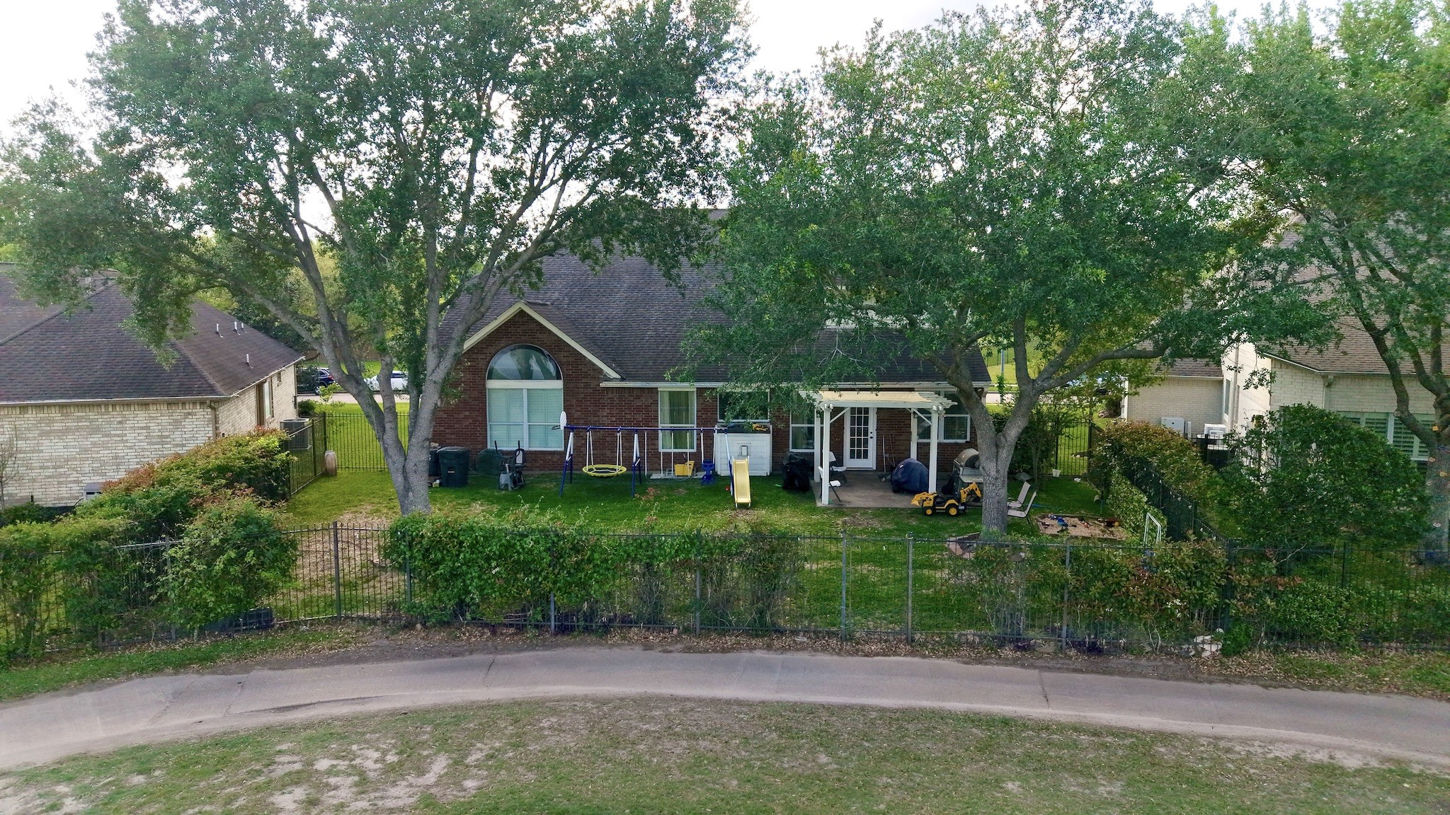 1823 Blue Water Bay Drive Property Photo 40