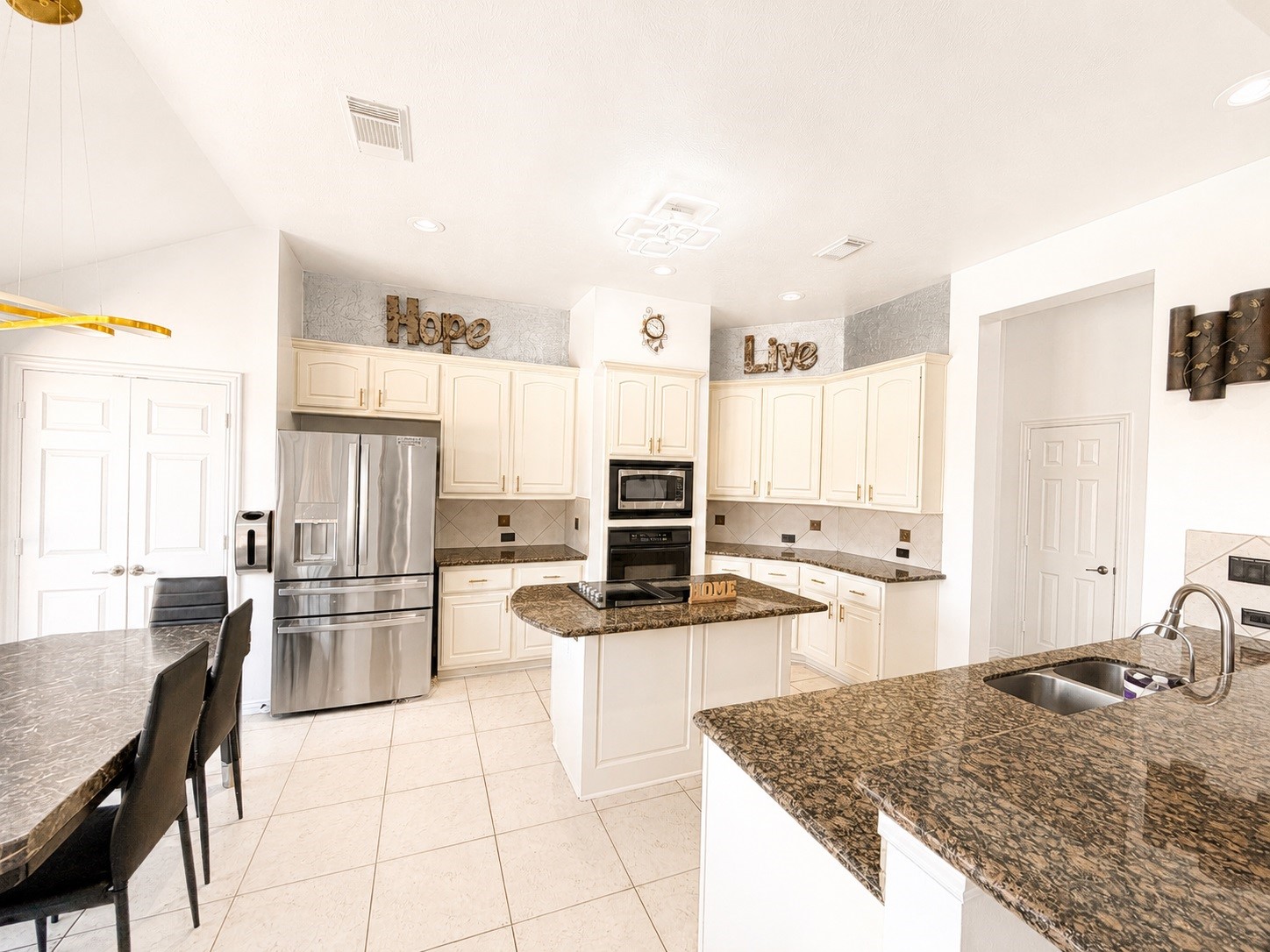 5507 Cranston Court Property Photo 13