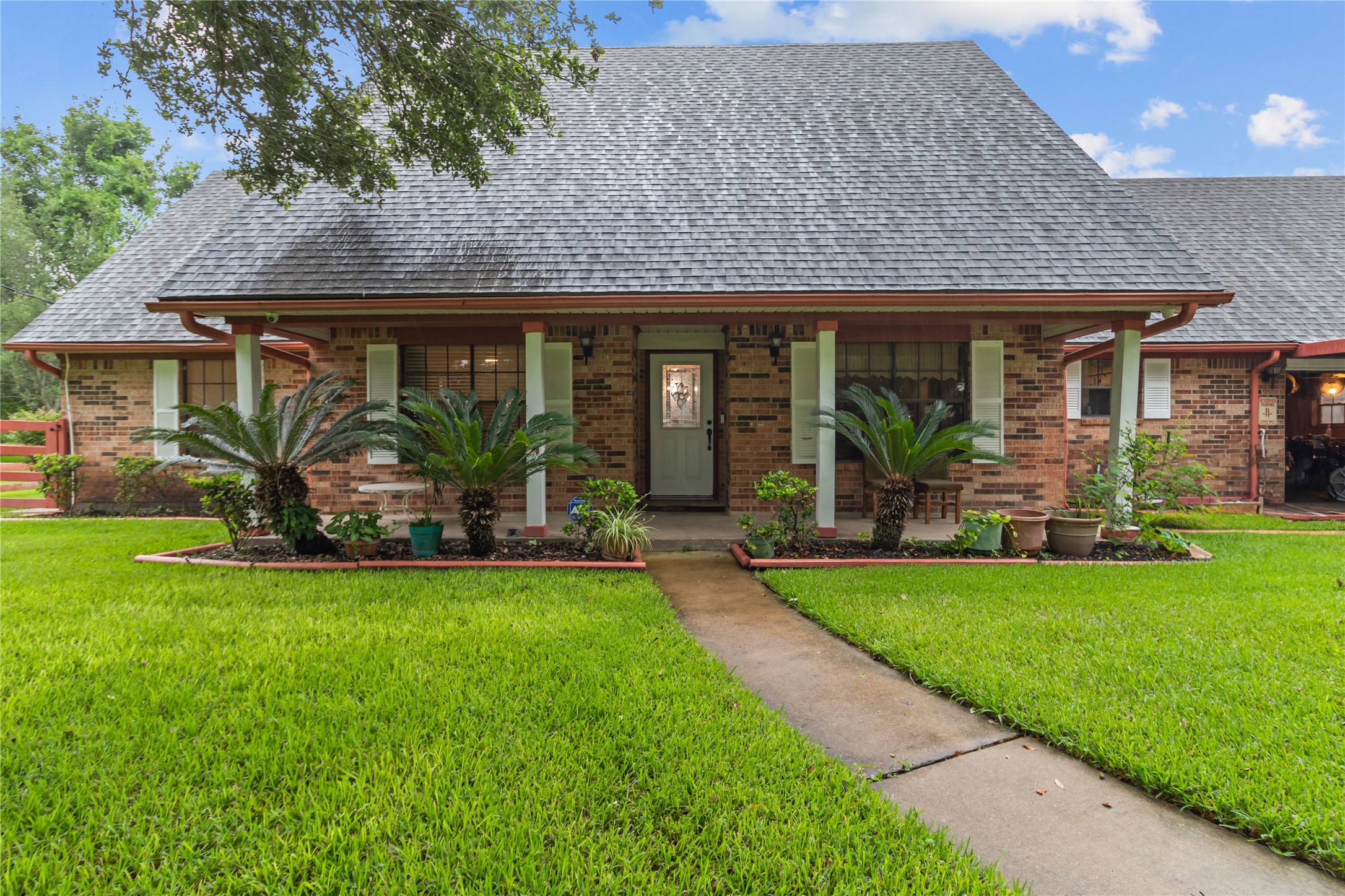 2054 Linda Lane Property Photo