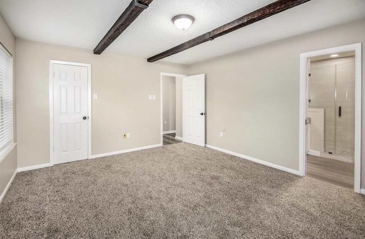 12510 Old River Drive Property Photo 11
