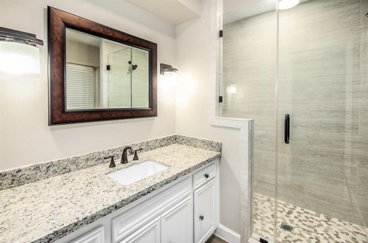 12510 Old River Drive Property Photo 12
