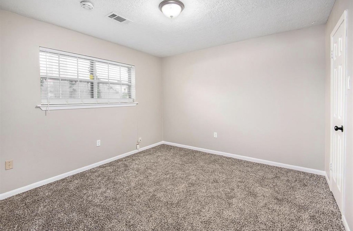 12510 Old River Drive Property Photo 14