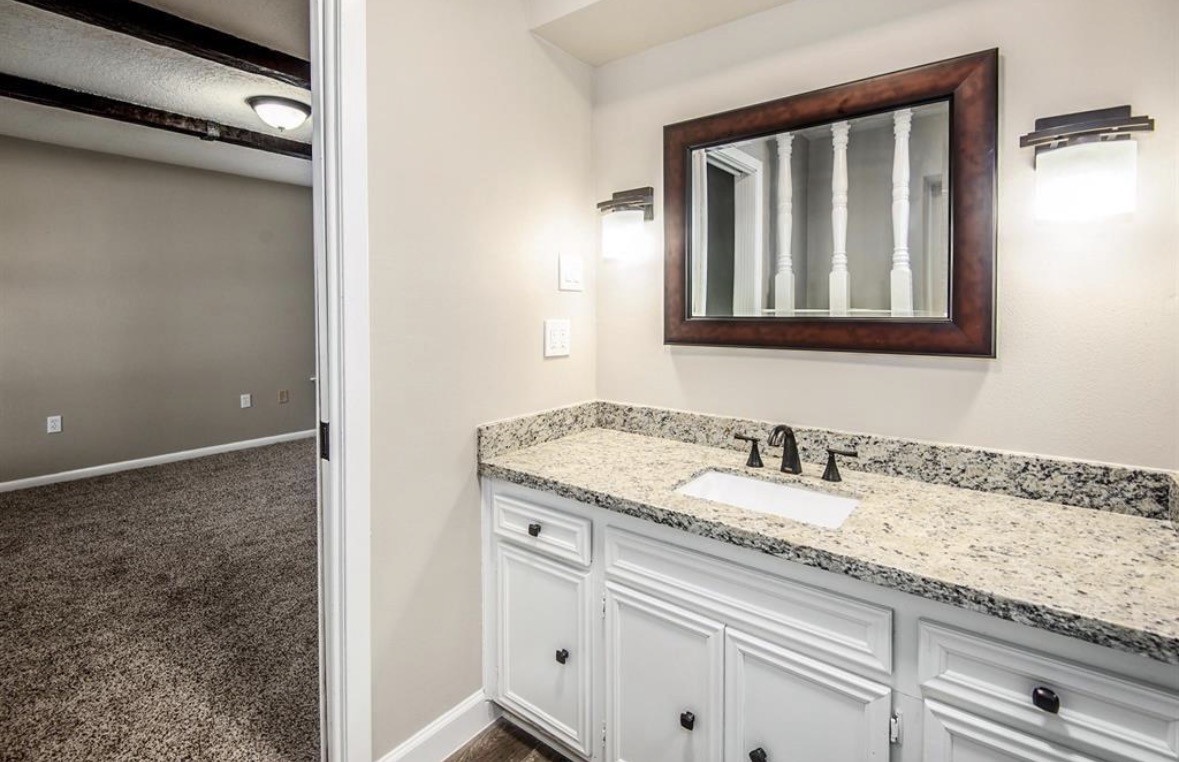 12510 Old River Drive Property Photo 16