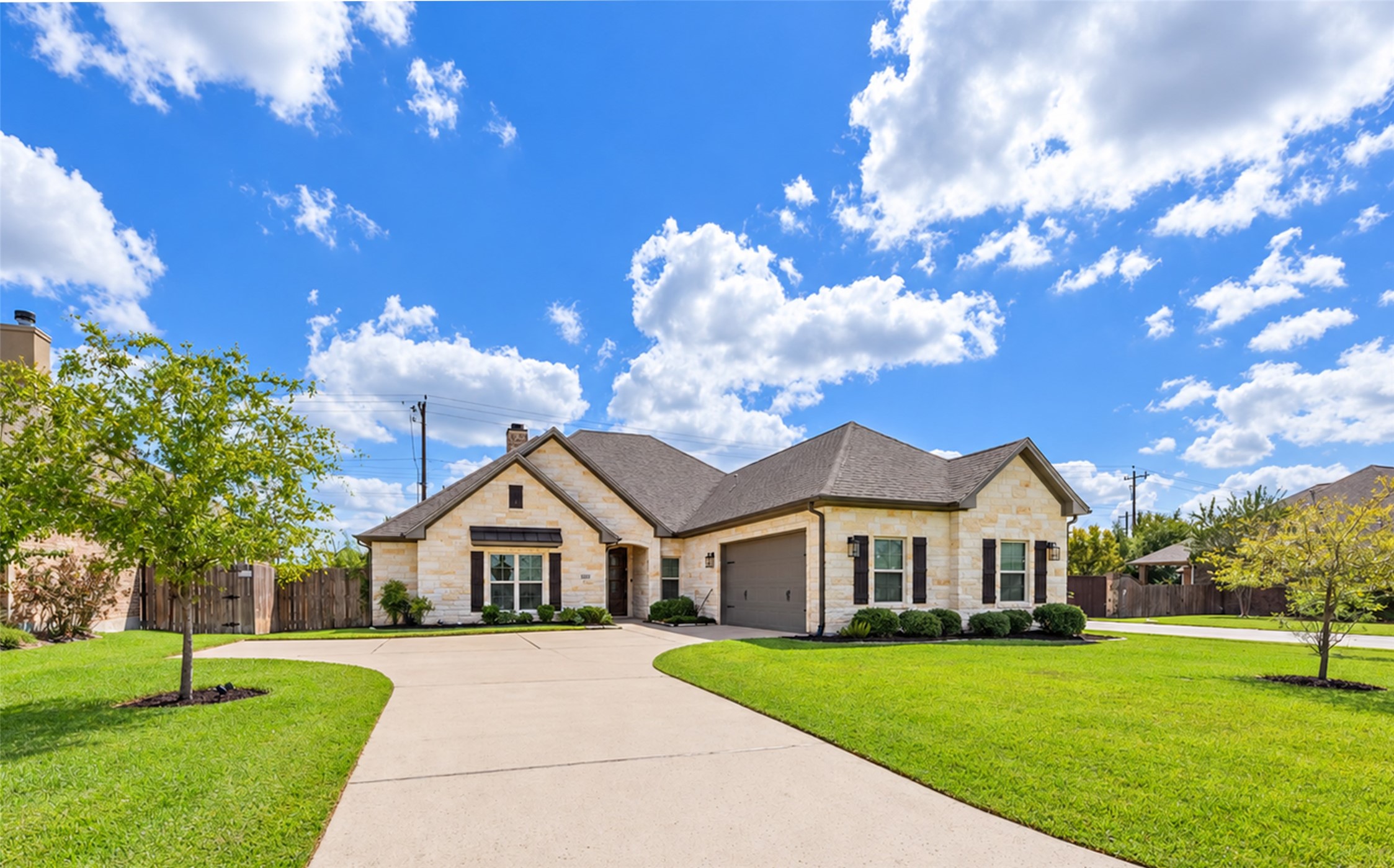 4511 Tonbridge Drive Property Photo 1
