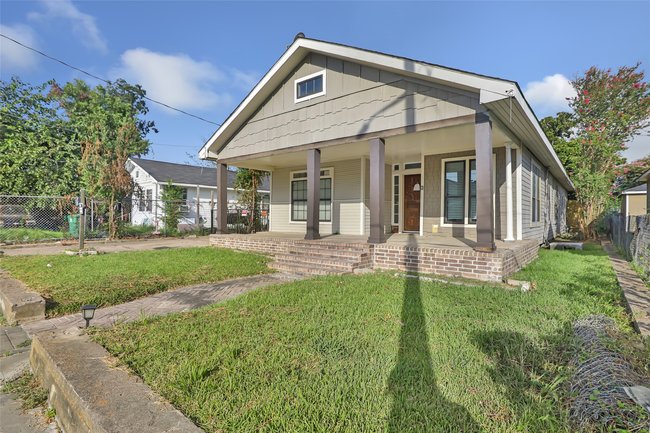 212 Super Street Property Photo 2