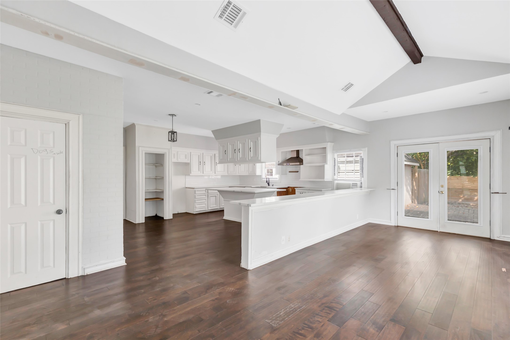 212 Super Street Property Photo 11