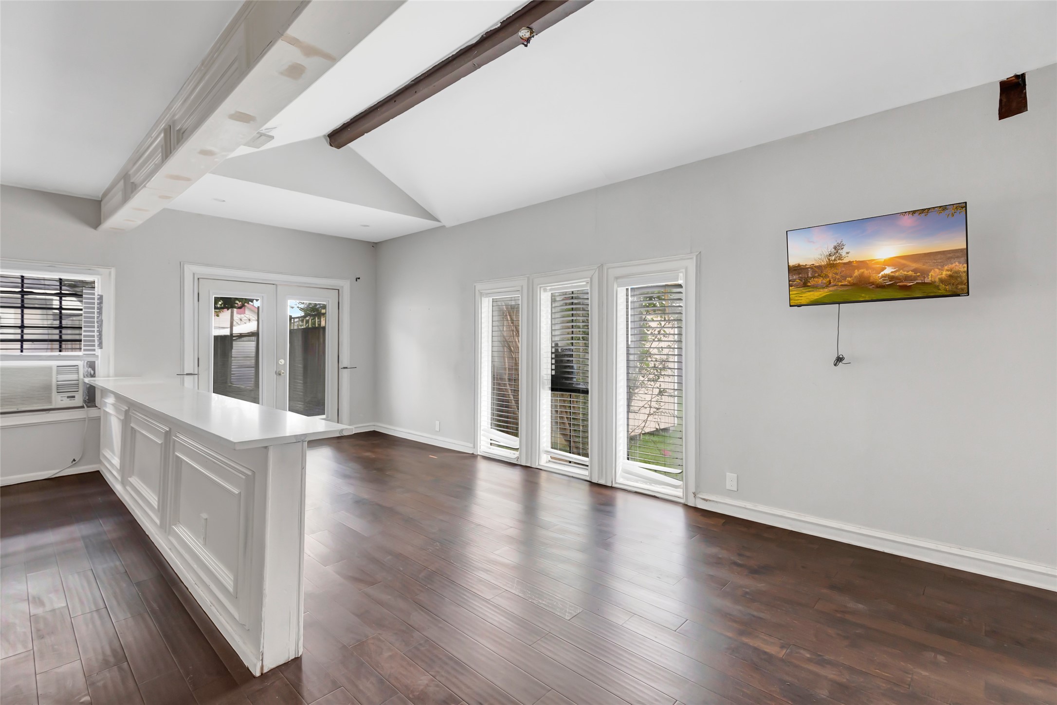 212 Super Street Property Photo 15