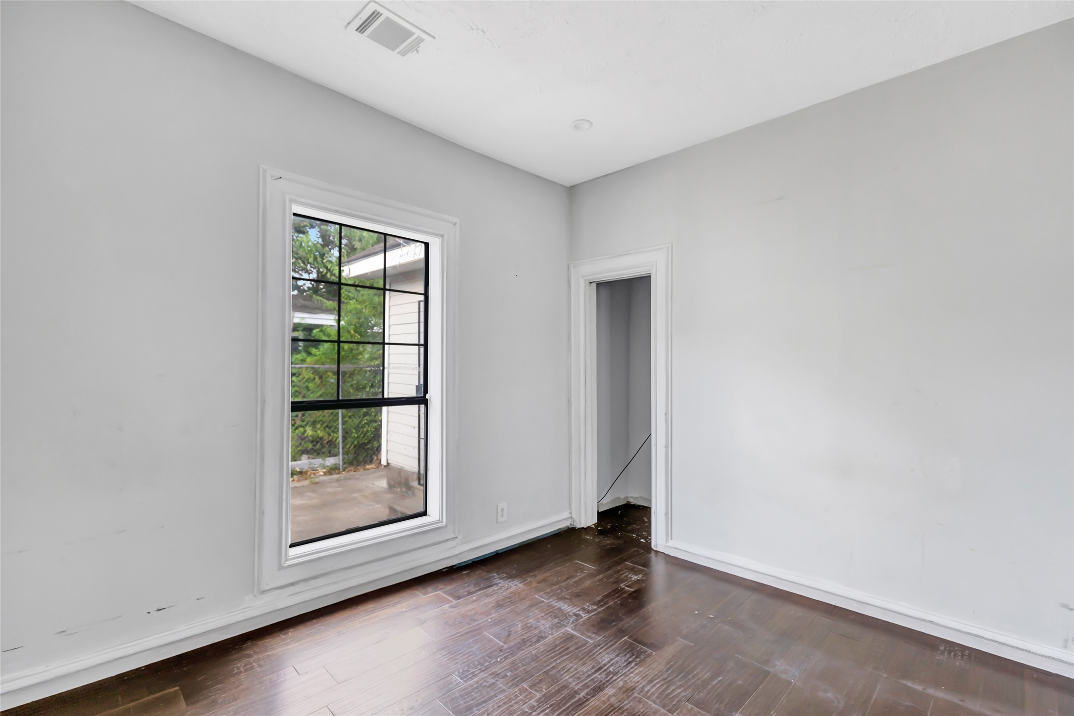212 Super Street Property Photo 24