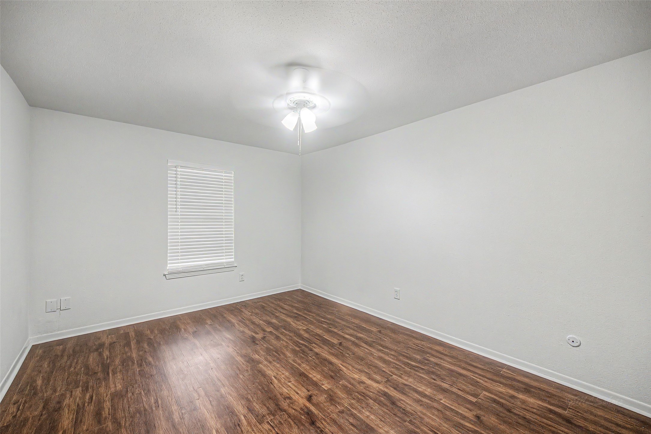 830 Threadneedle Street 228 Property Photo 11
