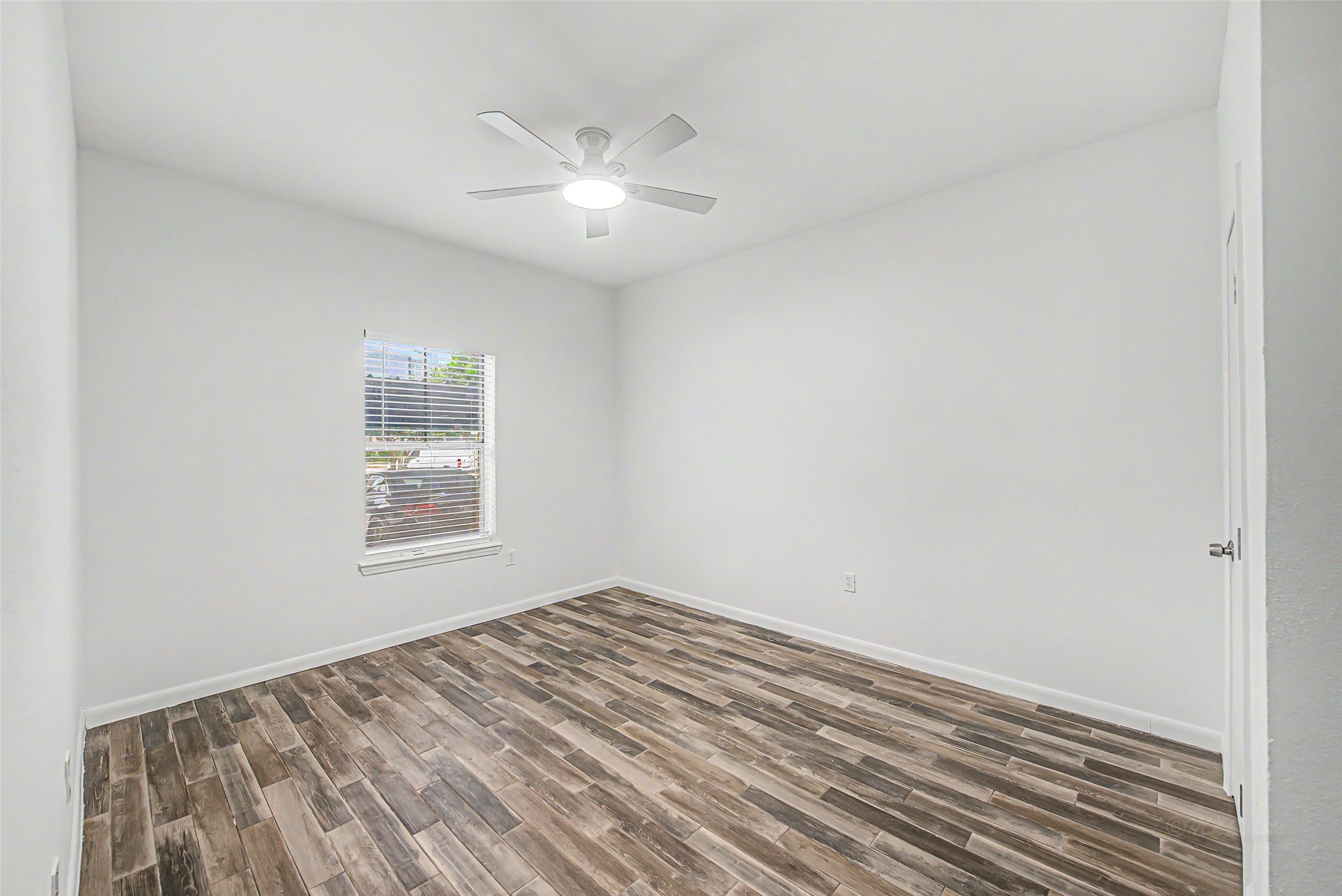 830 Threadneedle Street 228 Property Photo 13