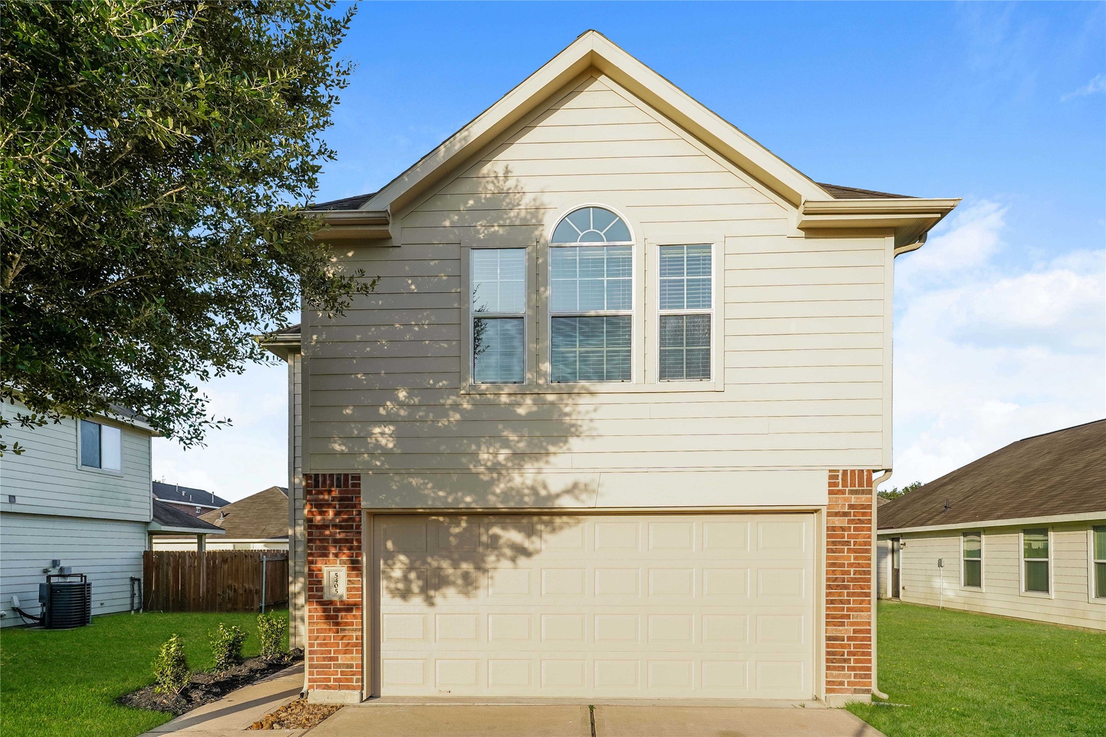 5405 Rio Ramos Court Property Photo 2