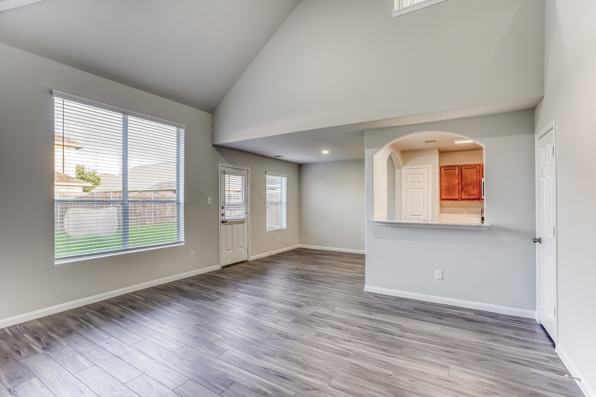 5405 Rio Ramos Court Property Photo 8