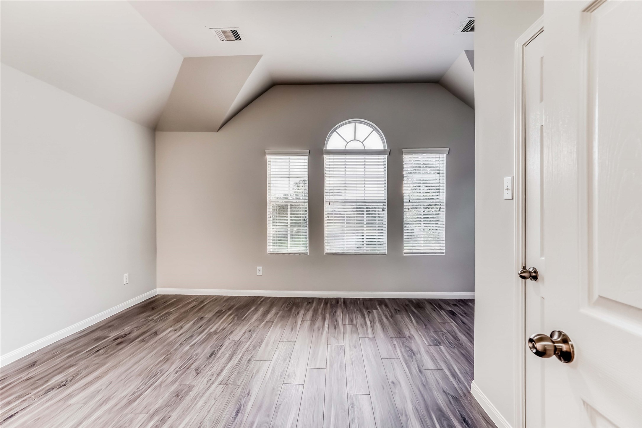 5405 Rio Ramos Court Property Photo 12