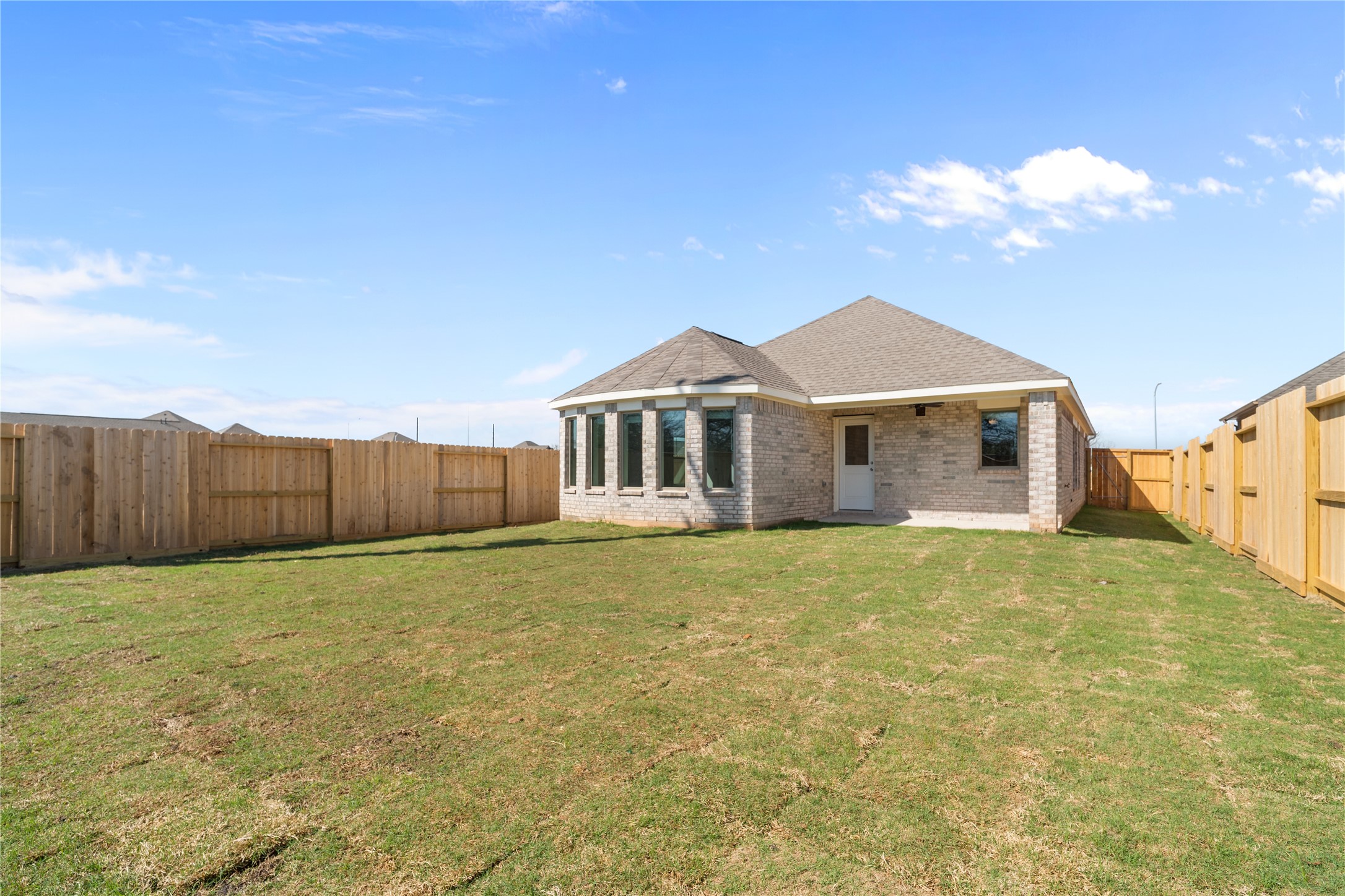 114 Mercury Sky Road Property Photo 3