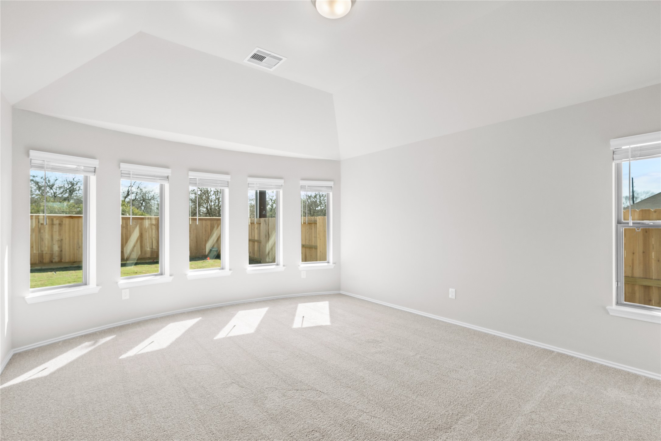 114 Mercury Sky Road Property Photo 9