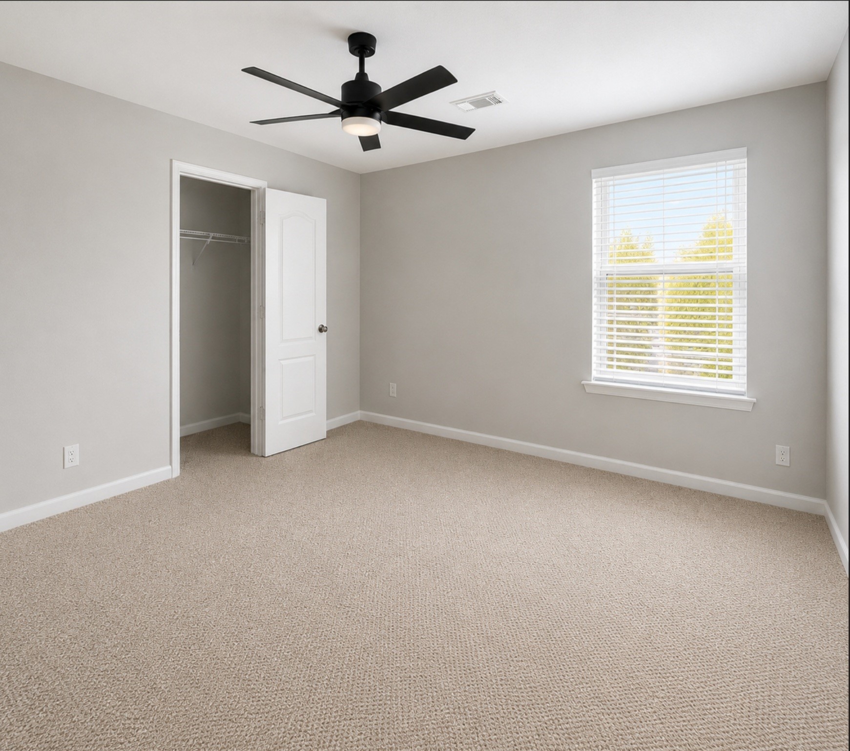 10850 Redstone Court Property Photo 5