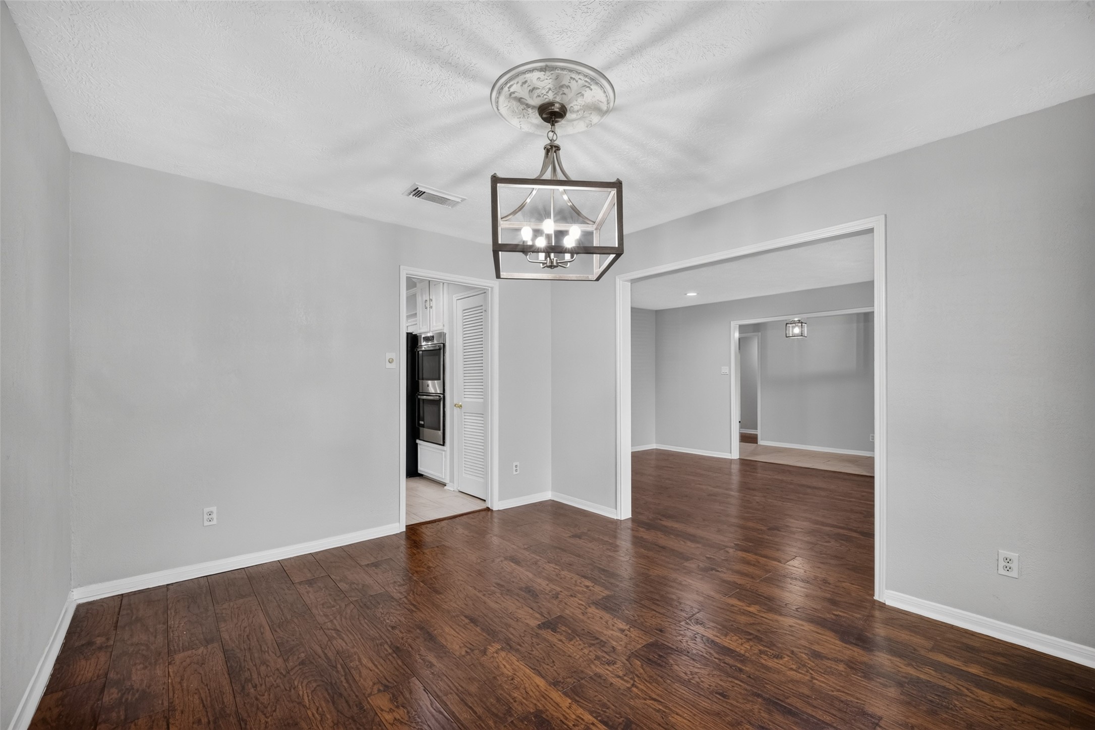 7614 Rollingbrook Drive Property Photo 10