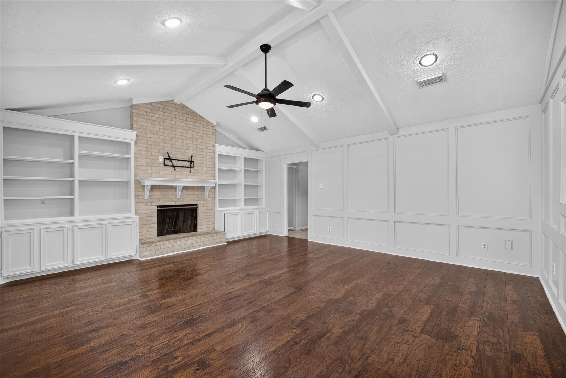 7614 Rollingbrook Drive Property Photo 12
