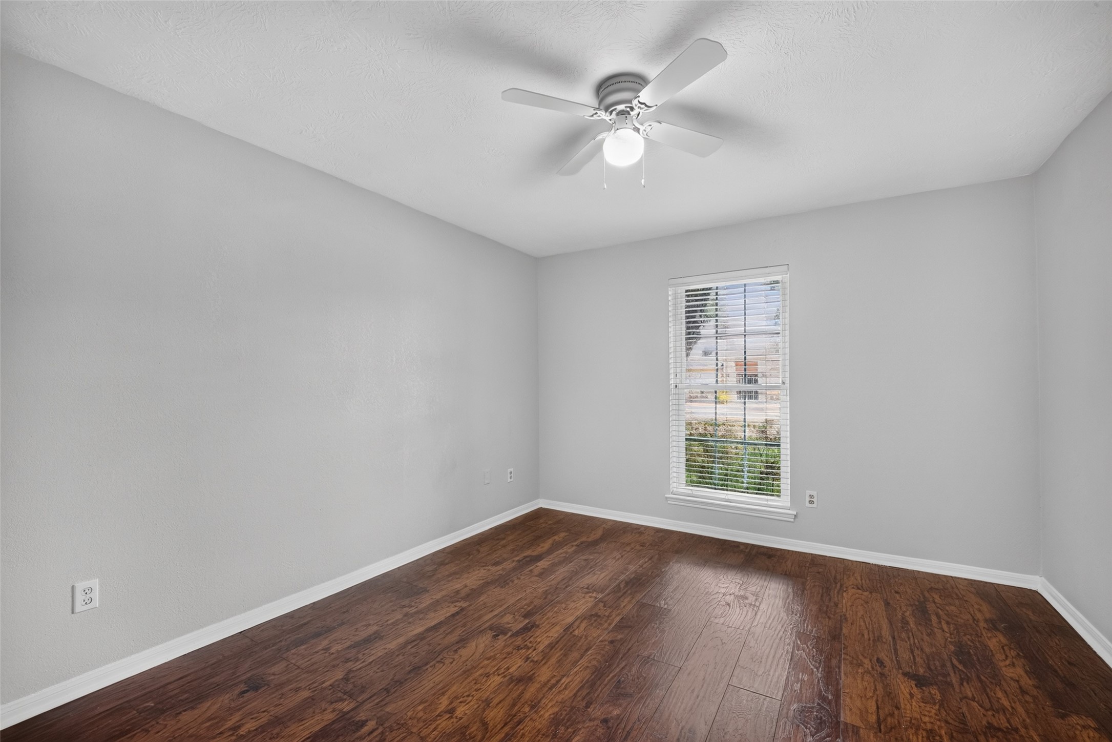 7614 Rollingbrook Drive Property Photo 27