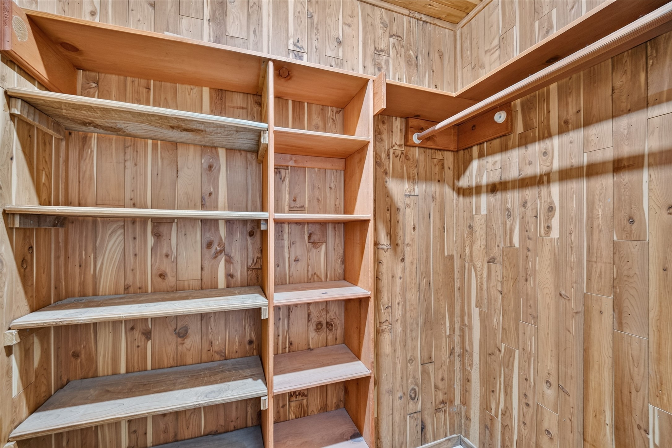 7614 Rollingbrook Drive Property Photo 32