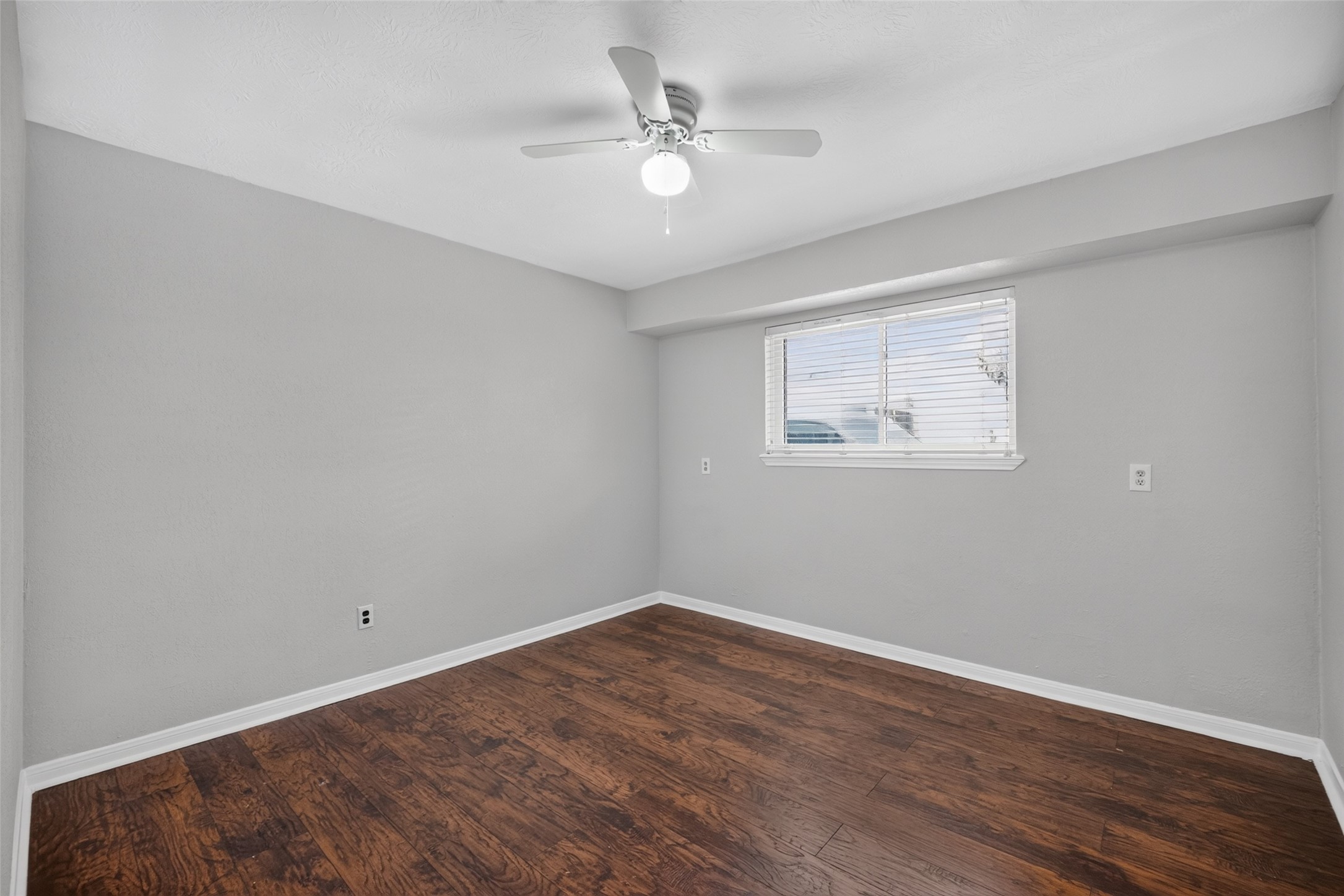 7614 Rollingbrook Drive Property Photo 33