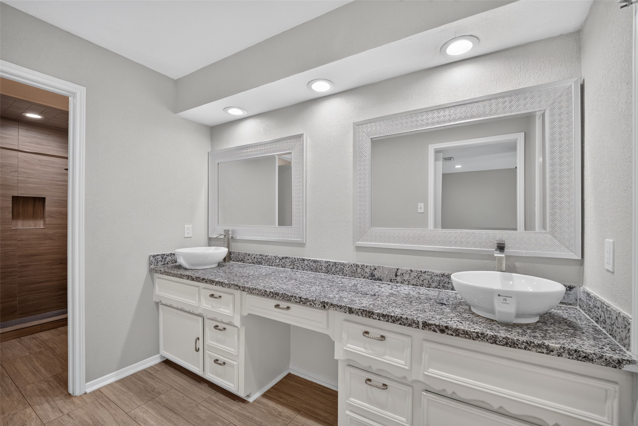 7614 Rollingbrook Drive Property Photo 39